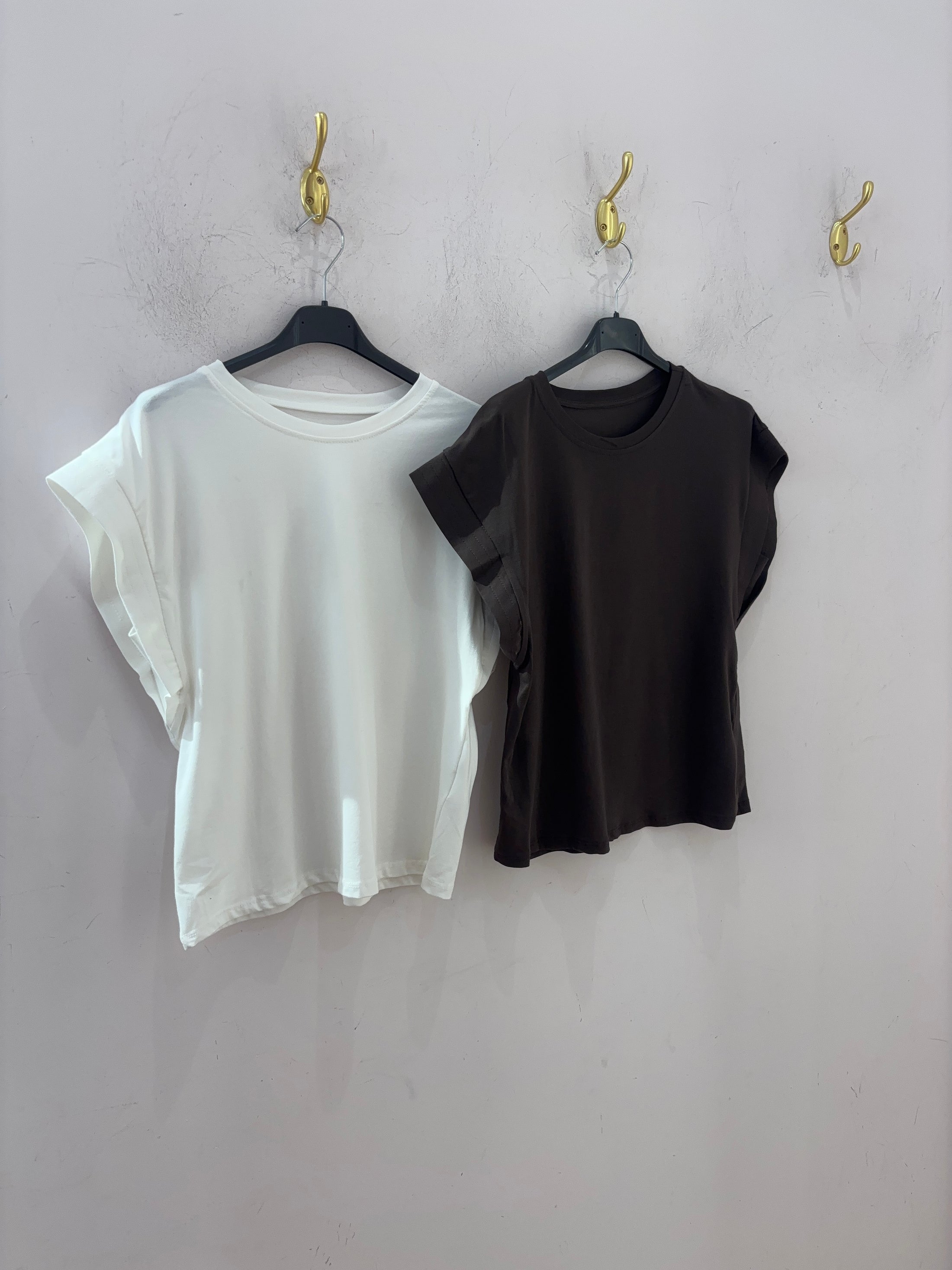 CAMISETA CLARA