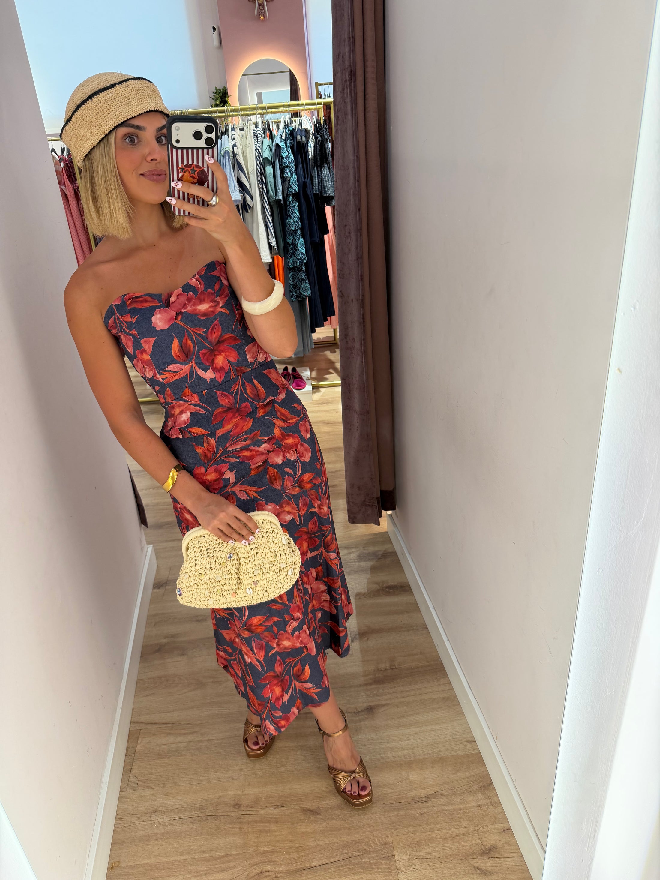 CONJUNTO LAURA