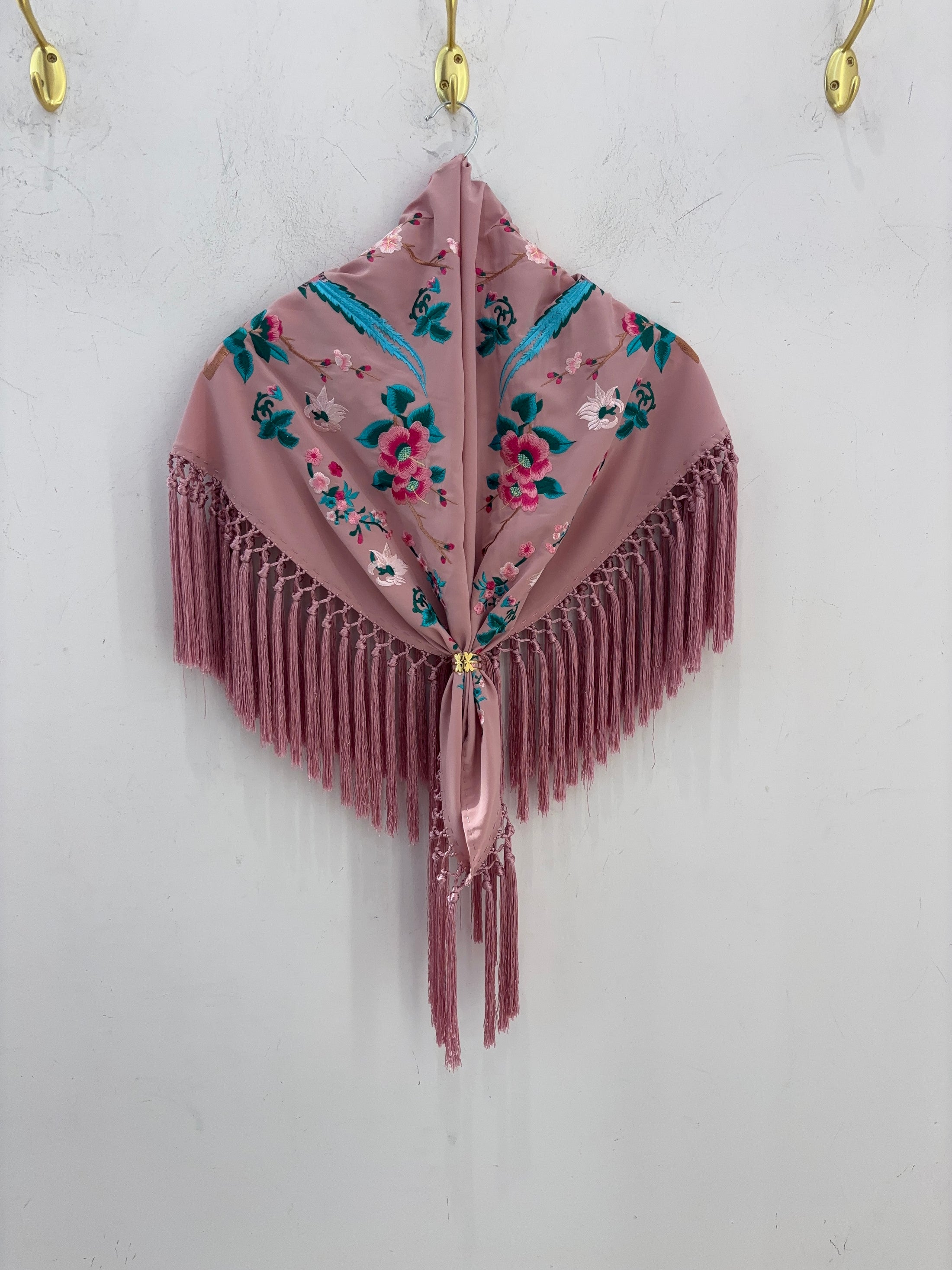 MANTÓN GRACIA