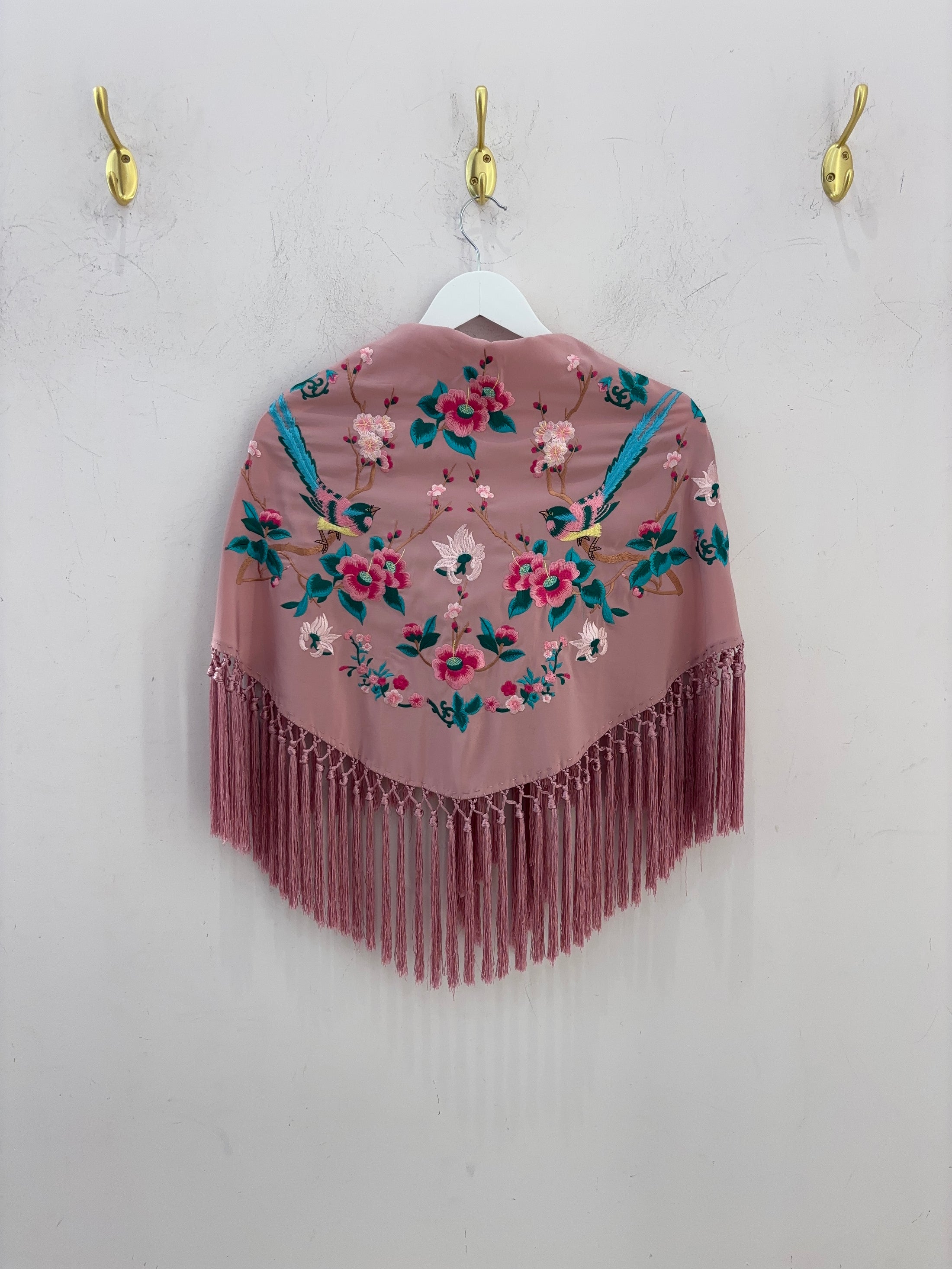 MANTÓN GRACIA