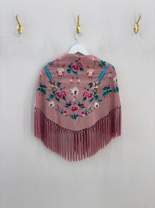 MANTÓN GRACIA