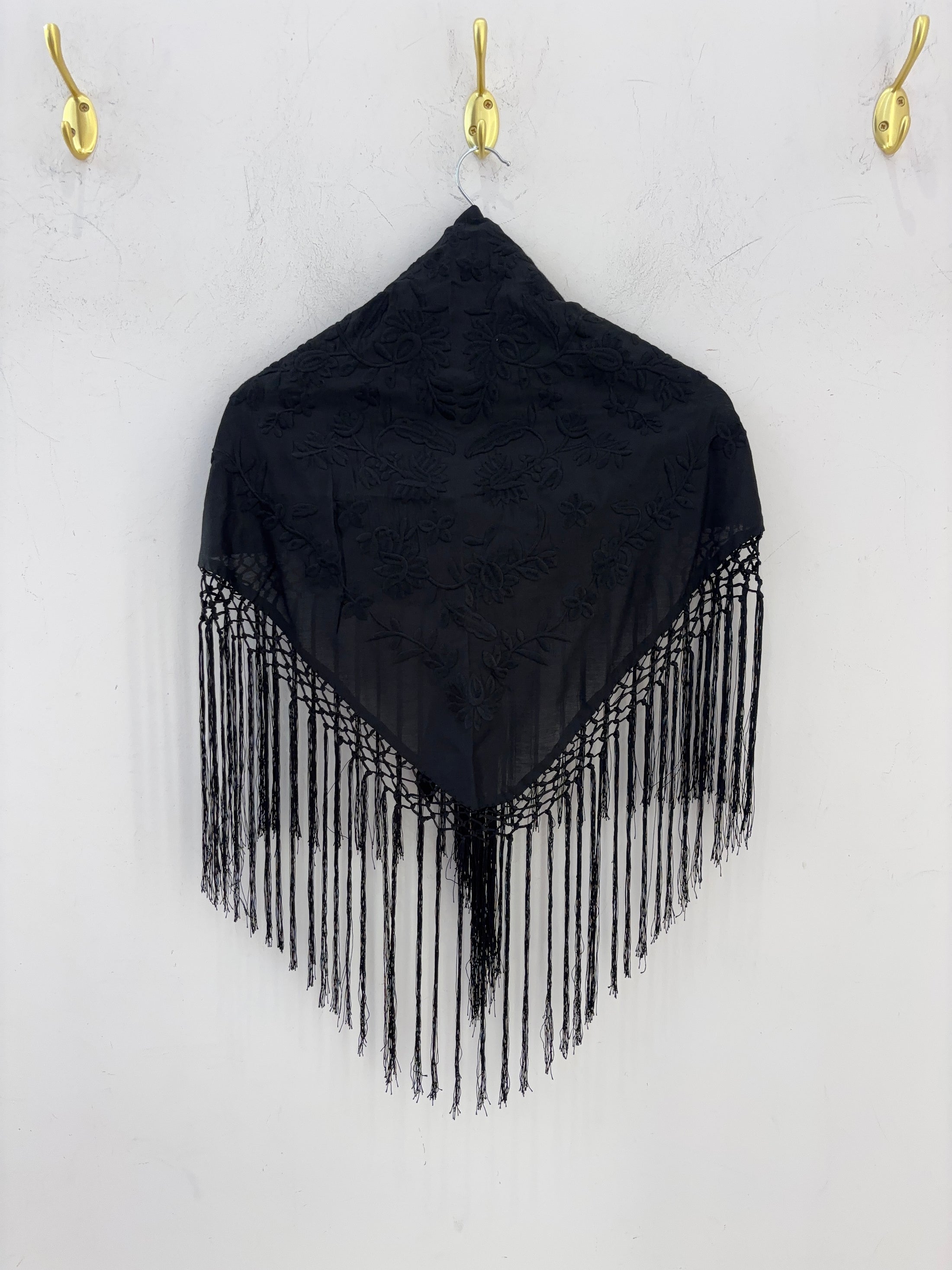 MANTÓN NEGRO