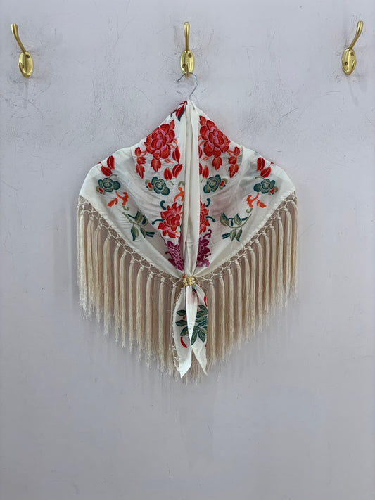 MANTÓN LUCIANA