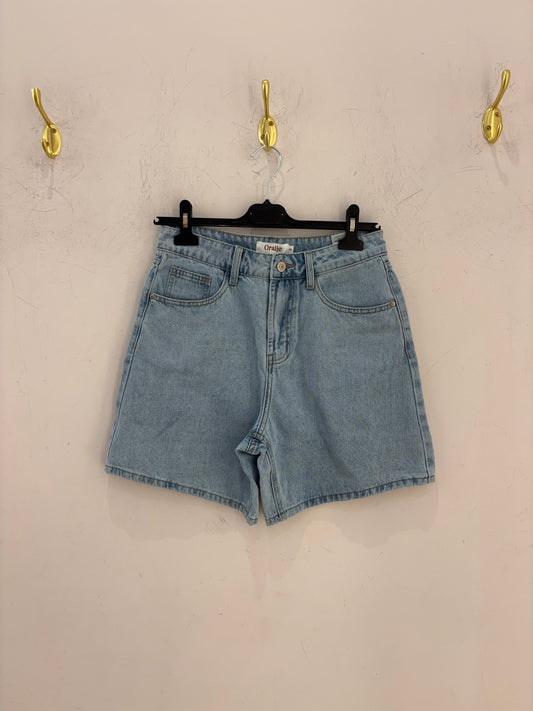 SHORT LAURA