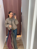 Cargar la imagen en la vista de la galería, BOMBER MARÍA
