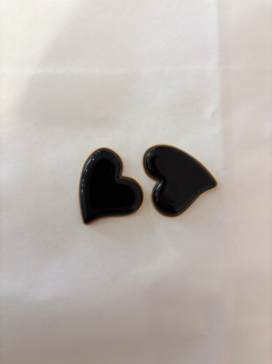 Pendientes corazón negro