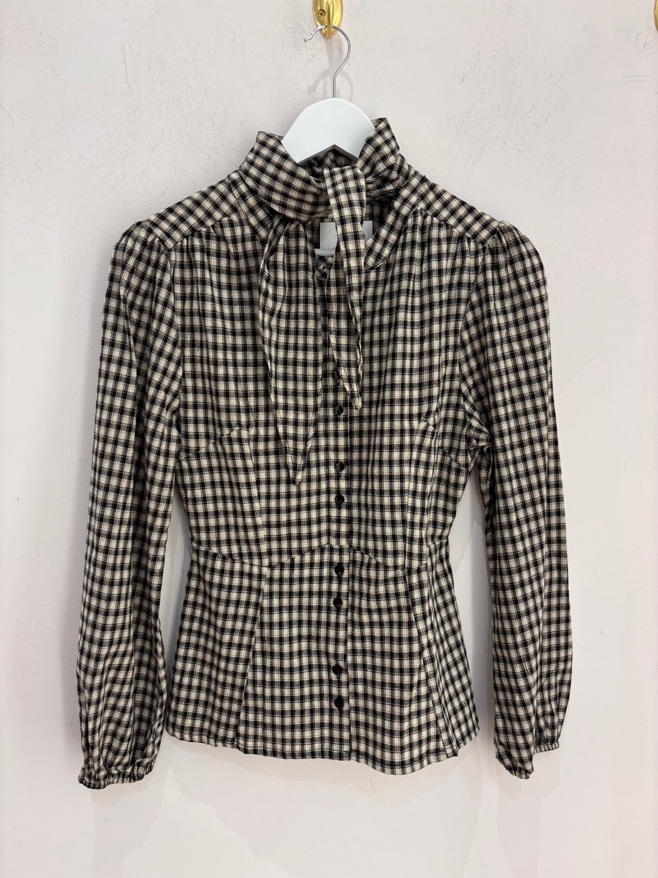 Camisa Cuello Nudo