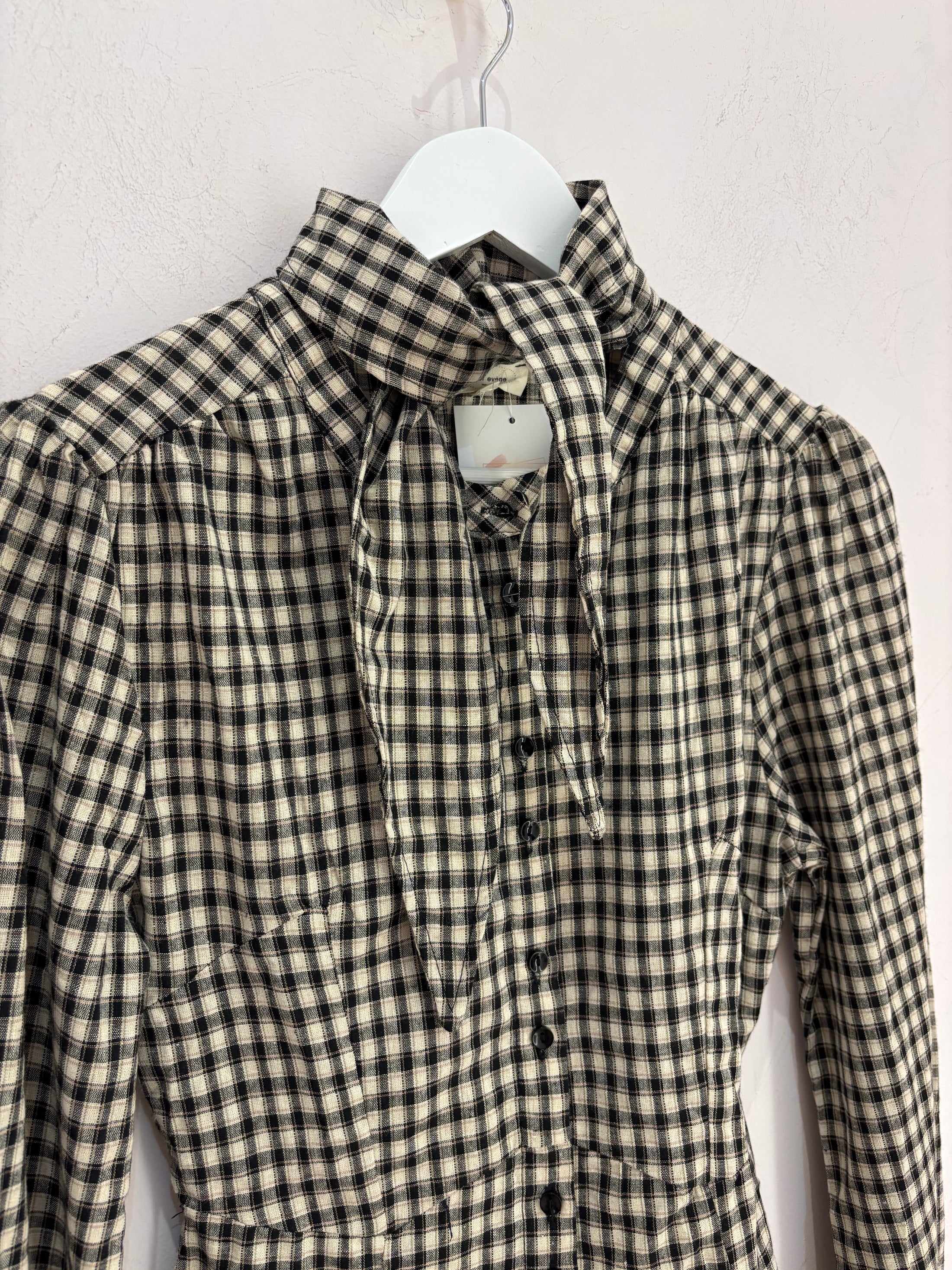 Camisa Cuello Nudo
