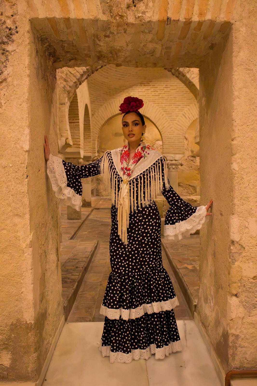 TRAJE ANITA